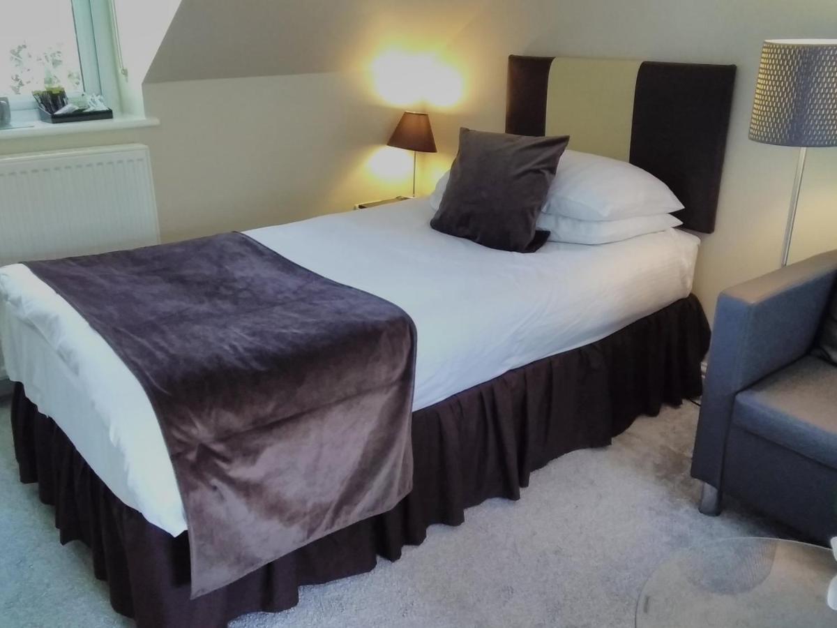 Windermere Studio Rooms - With Free Car Parking Onsite Kültér fotó