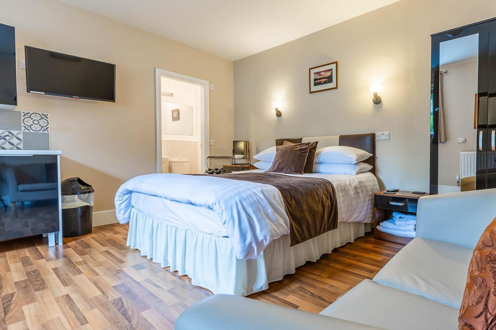 Windermere Studio Rooms - With Free Car Parking Onsite Kültér fotó