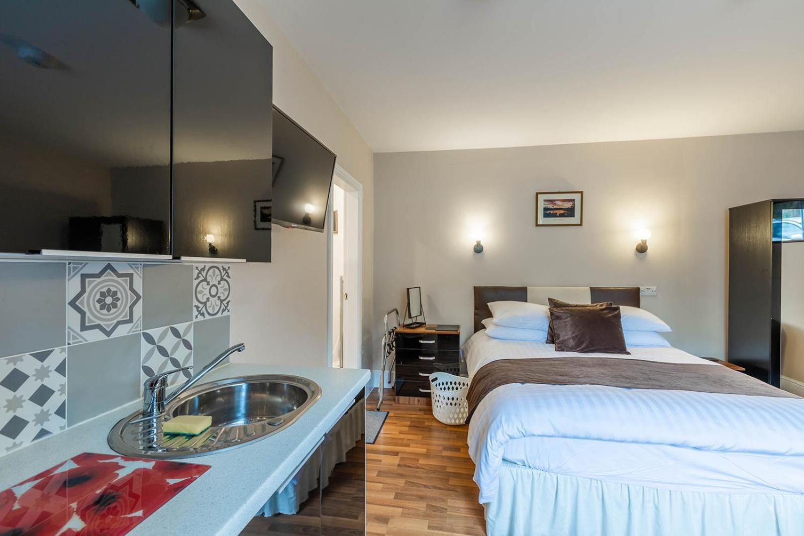 Windermere Studio Rooms - With Free Car Parking Onsite Kültér fotó