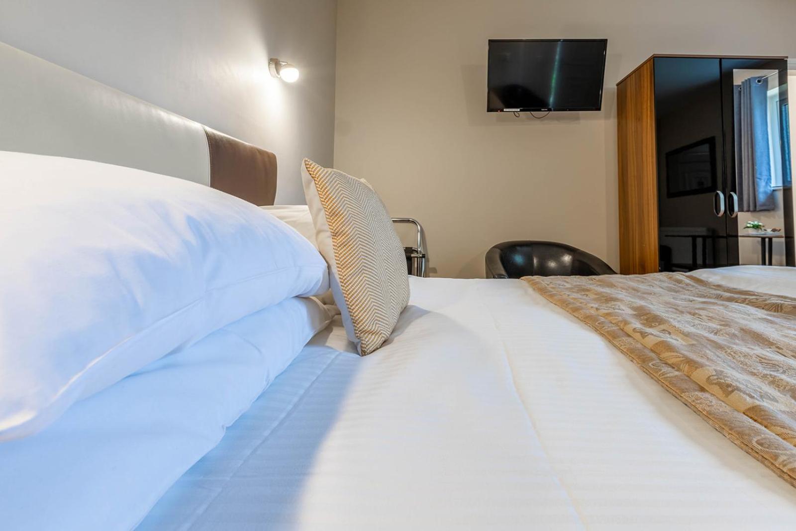 Windermere Studio Rooms - With Free Car Parking Onsite Kültér fotó