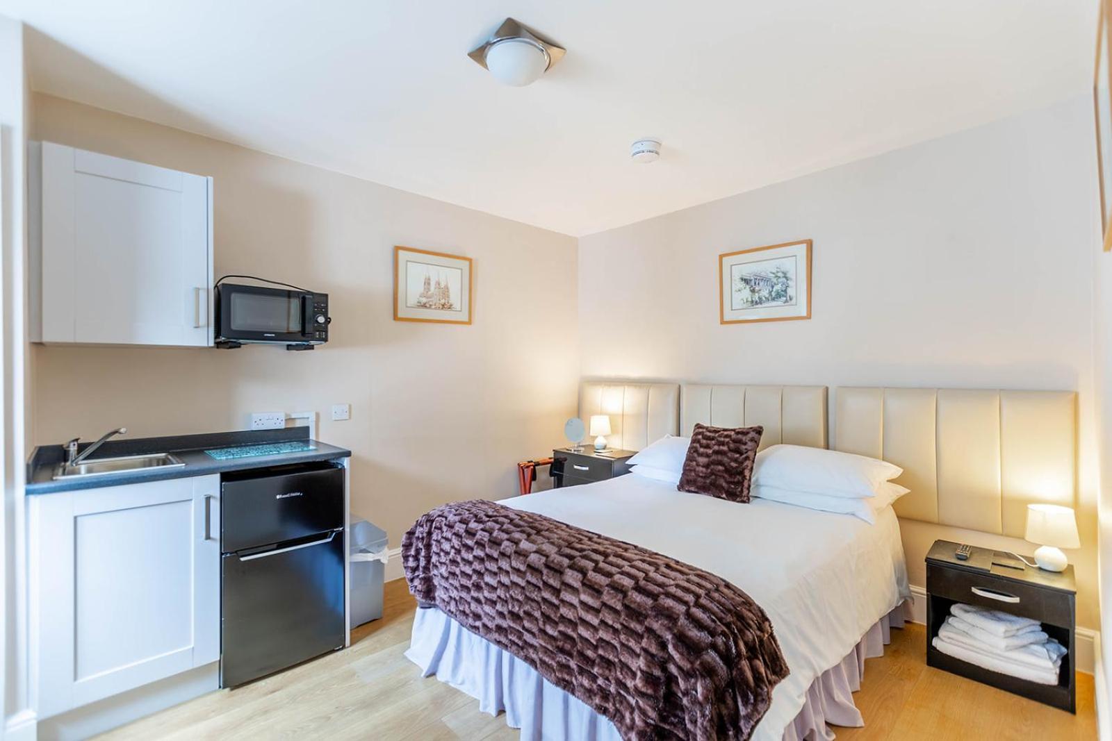 Windermere Studio Rooms - With Free Car Parking Onsite Kültér fotó