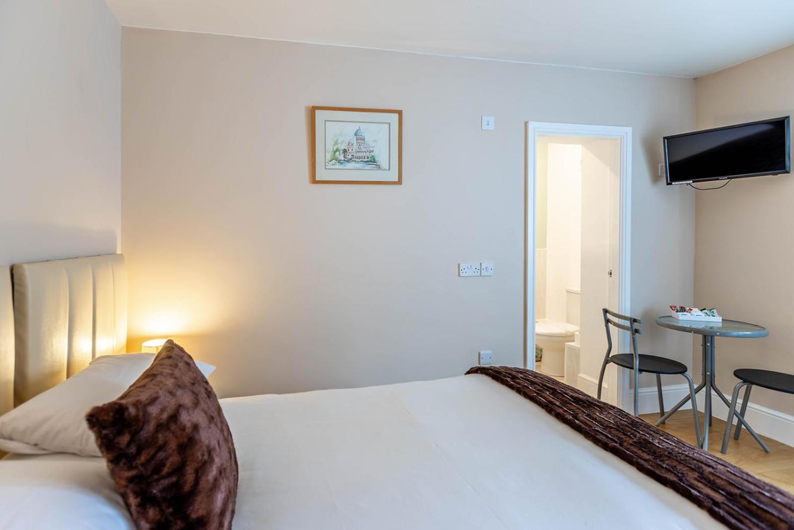 Windermere Studio Rooms - With Free Car Parking Onsite Kültér fotó