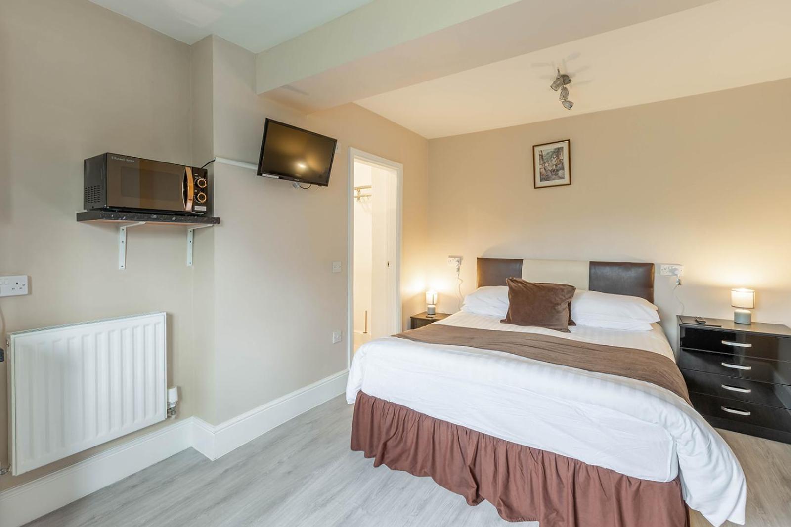 Windermere Studio Rooms - With Free Car Parking Onsite Kültér fotó