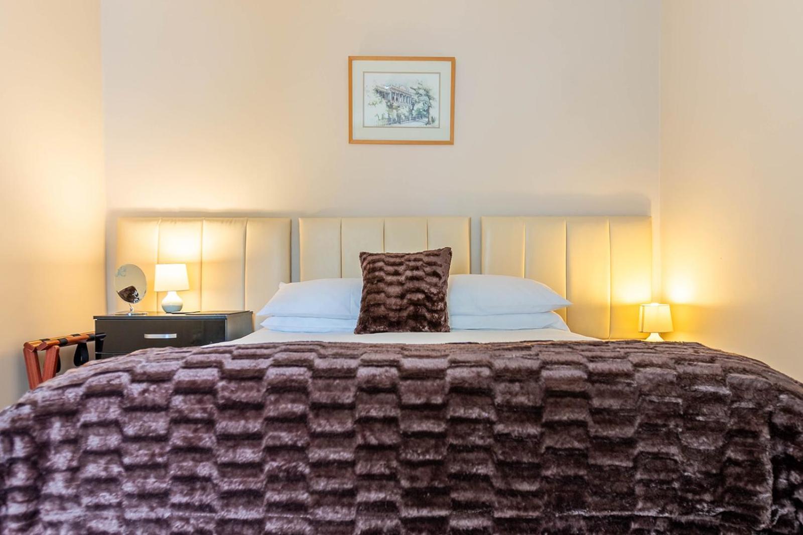 Windermere Studio Rooms - With Free Car Parking Onsite Kültér fotó